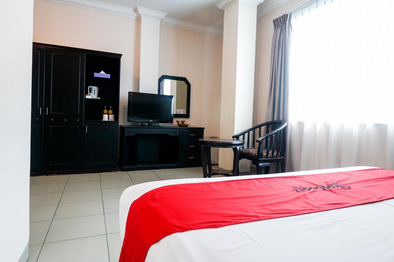 Reddoorz Plus @ Jalan Dr Sutomo Pekanbaru Extérieur photo