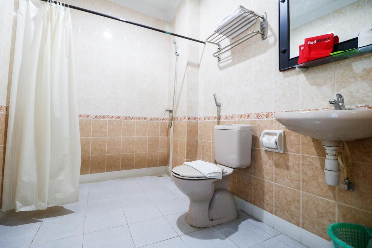 Reddoorz Plus @ Jalan Dr Sutomo Pekanbaru Extérieur photo