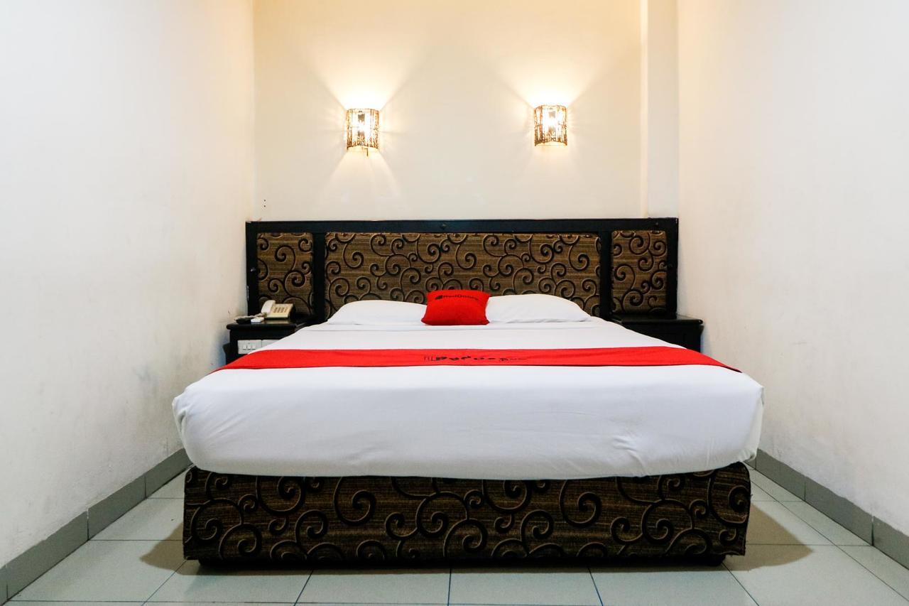 Reddoorz Plus @ Jalan Dr Sutomo Pekanbaru Extérieur photo